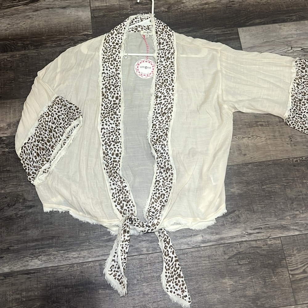 Cream & Leopard Front Tie Top
